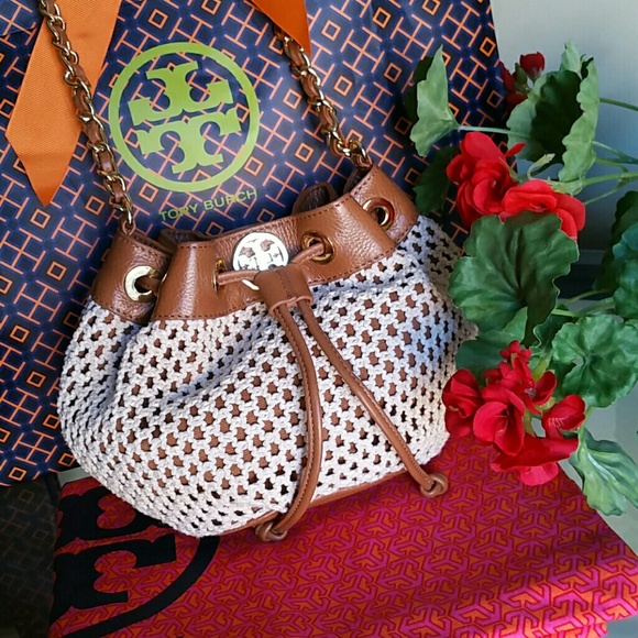 Tory Burch Handbags - Authentic Tory Burch crossbody